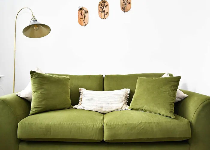 Cosy & Bright 1 Bedroom In