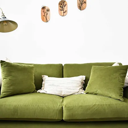 Cosy & Bright 1 Bedroom In